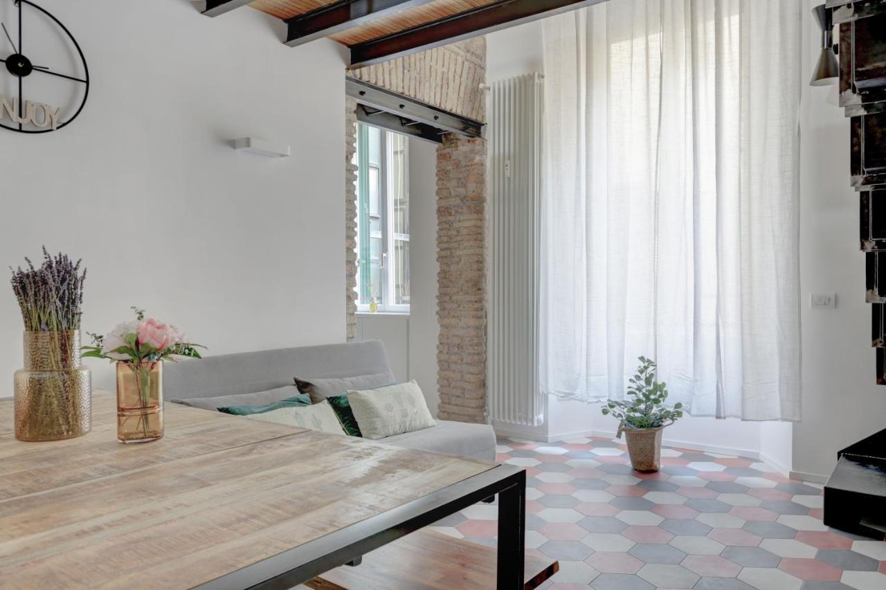 Colosseo Apt Laterano 85 - Home And More Roma Esterno foto