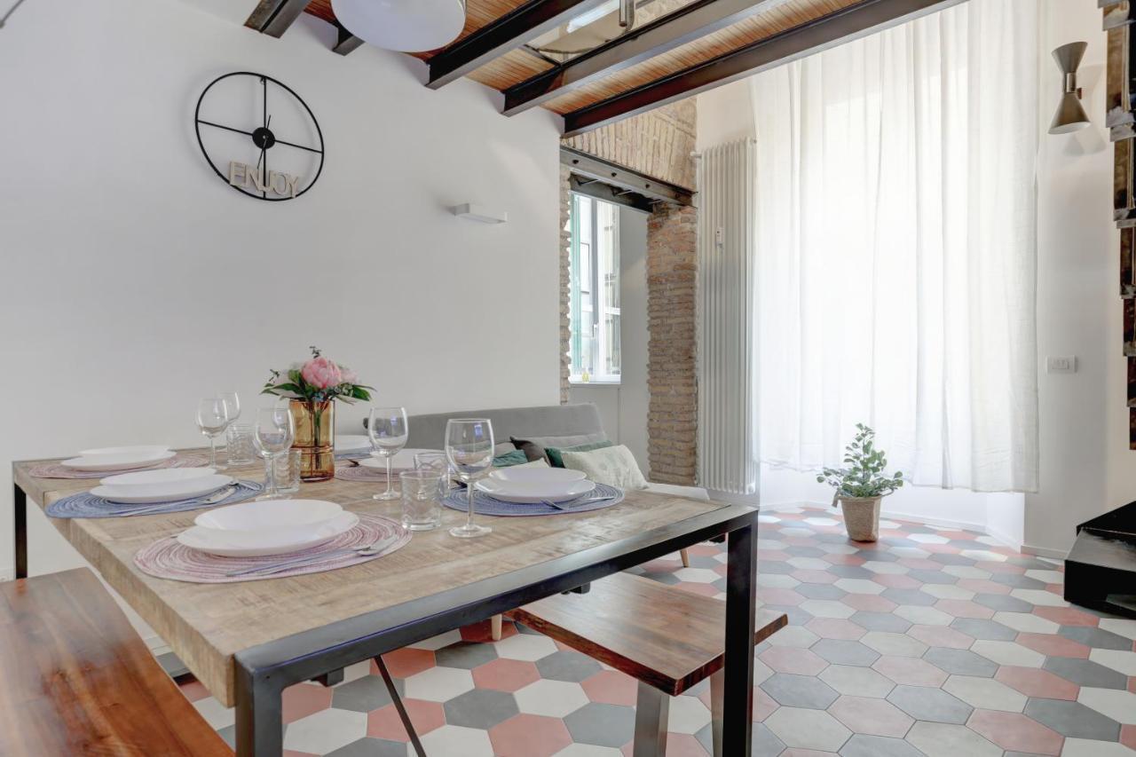 Colosseo Apt Laterano 85 - Home And More Roma Esterno foto